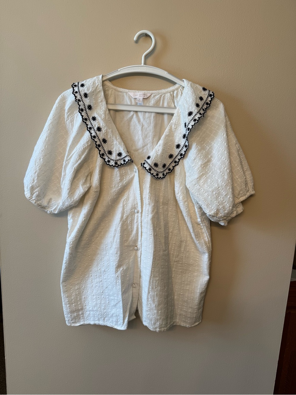 LC Lauren Conrad White Puff Sleeve Blouse with Black Embroidered Collar